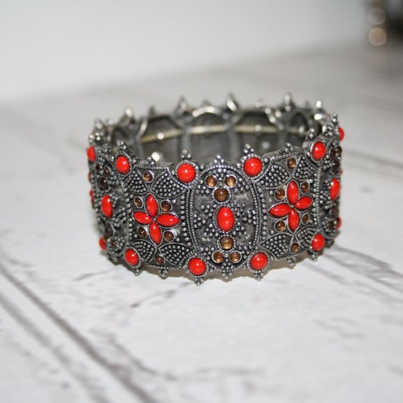 Beautiful Heavy silver and red bracelet 8" - Picture 2 of 3